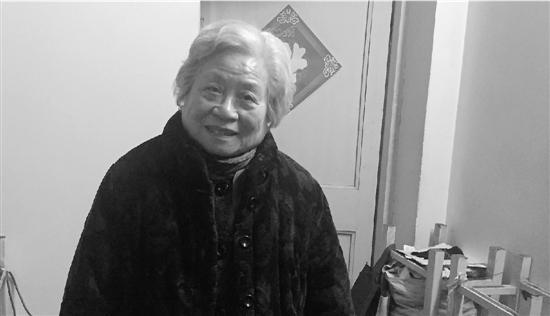 近九旬老人給小區(qū)保潔員發(fā)紅包活一年就發(fā)一年